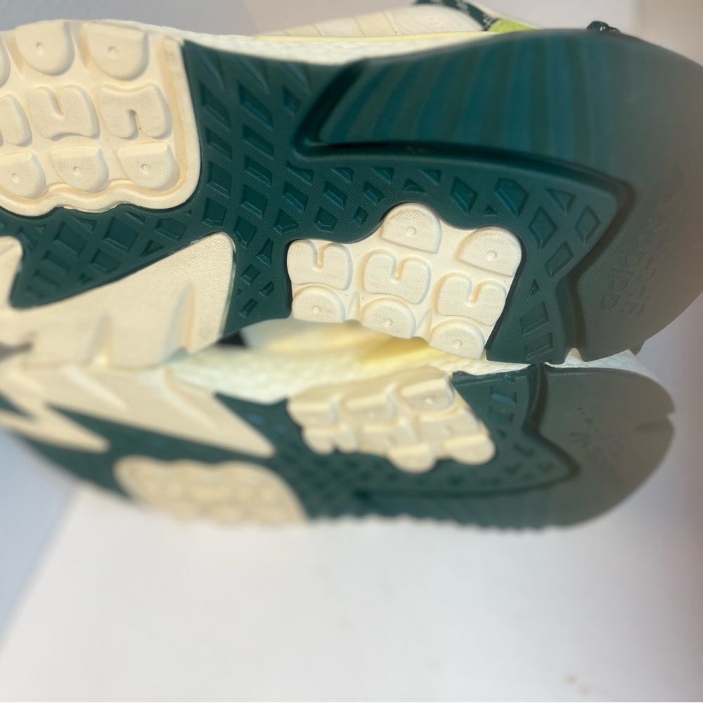 Adidas - Picture 11 of 14